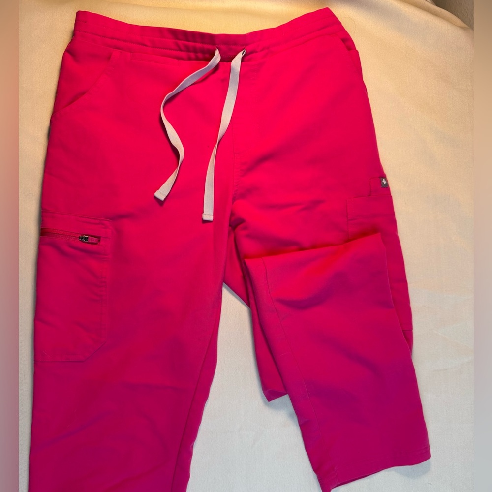 FIGS Hot Pink TW2000T Scrub Pants
